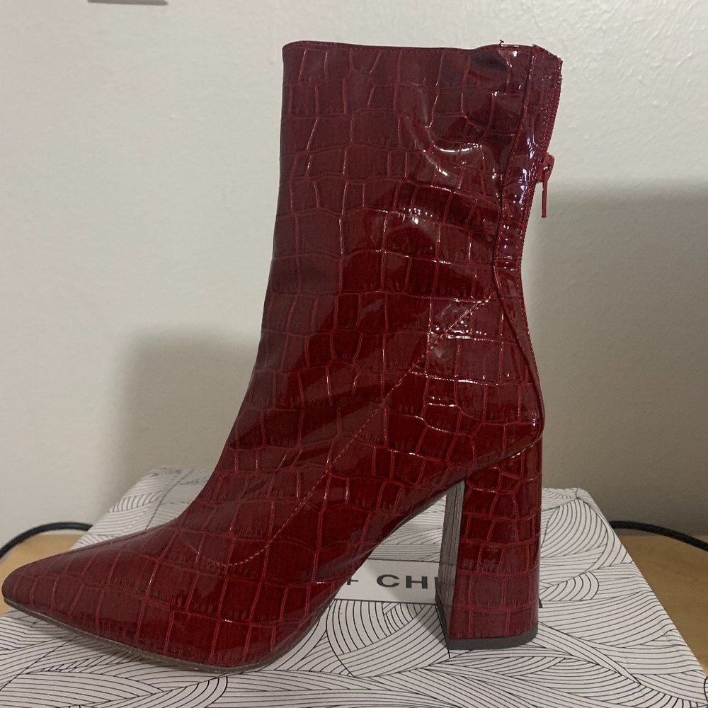 Chase and Chloe Burgundy Croc -Patent SIZE 8 (NEW CONDITION**(IN BOX)